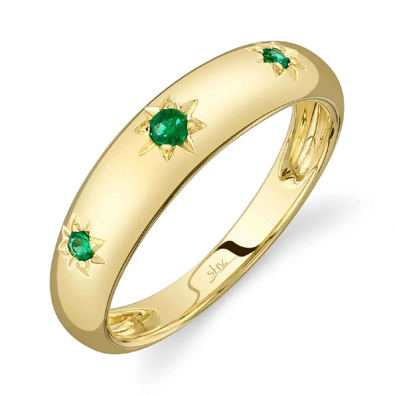 14K Yellow Gold 0.09 Carat Emerald Starburst Gypsy Ring