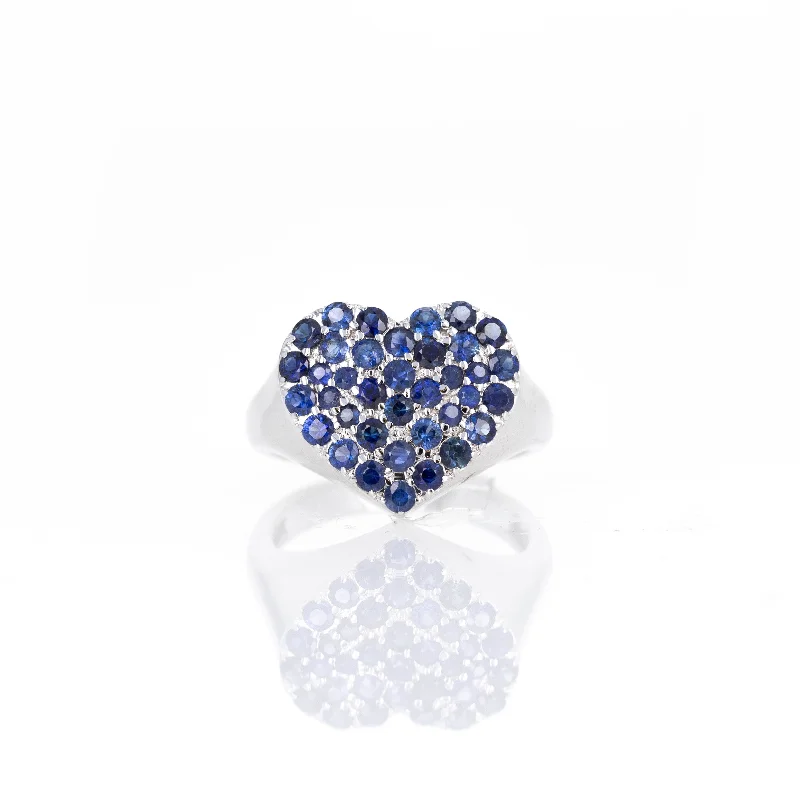 18K White Gold Blue Sapphire Heart Pave Ring