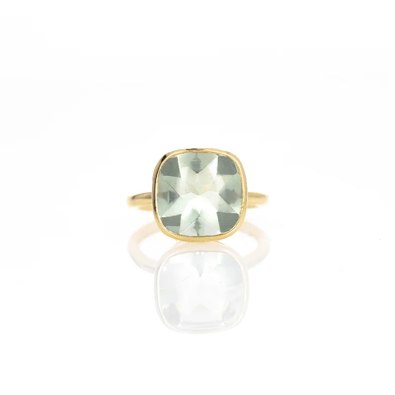 18K Yellow Gold Cabochon Prasiolite Bezel Gumdrop Ring