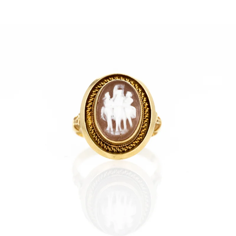 Vintage 18K Yellow Gold ''Three Graces'' Cameo Ring